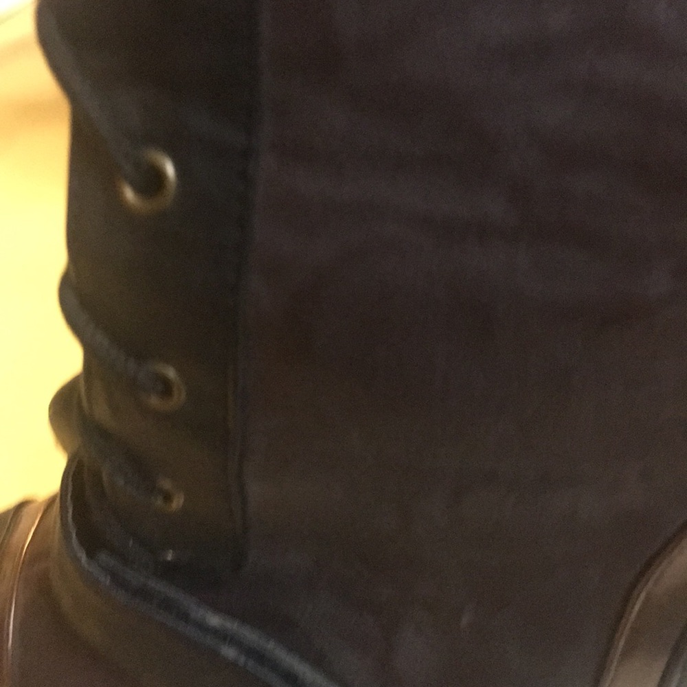 Boots - Picture 6 of 8